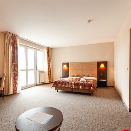 Apartament Hotelowy Delux W Kolobrzegu Ul Kosciuszki 16 Pobyt 7 Nocy 20 Procent Rabatu ,4 Dni 10 Procent Rabatu ภายนอก รูปภาพ
